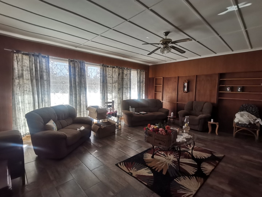 5 Bedroom Property for Sale in Senekal Free State